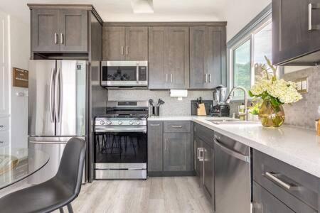 Amazing Ocean View - Luxury Manhattan Beach 1 Bedroom - Parking Bagian luar foto